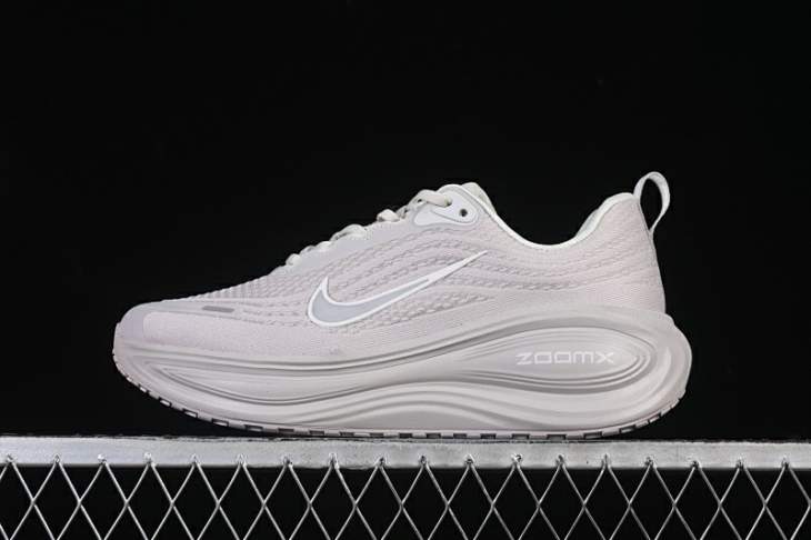 Picture of Nike Vomero Plus _SKUfw21169655277496498fw